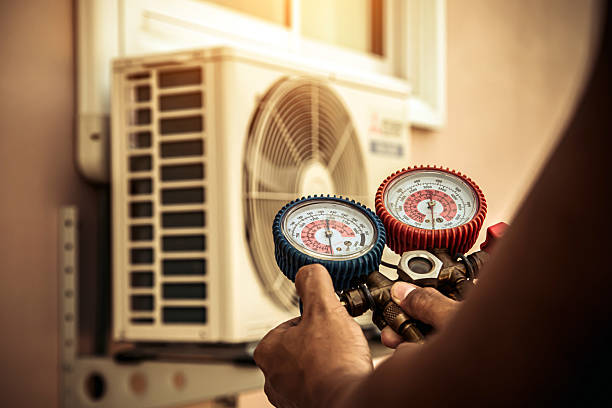 Professional Hvac Installation technician working in Collins, IA